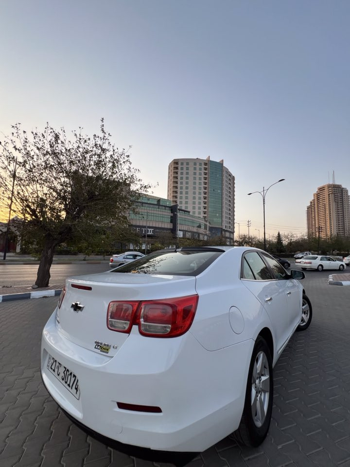 يا الله بيع مستعجل
ماليبو 2013 LT  خليجي شركة المنصور   2400 بأسمي السياره شرط التحويل وشرط الغرامات  
كير ومحرك وكهربائيات كوله مكفول 
ادامه تخم تايرات جديد فيت بم جديد بلكات جديده بطاريه جديده  
مواصفات السياره هاند بريك بصمه كهربائي كشنات جلد
اشاير بلمري وتحكم وتحكم مري  مثبت سرعه فول تحكمات ستيرن  
شادلها شاشه وكامره ب100$
السياره 3 قطع  صبغ مع بارد بسيط براس البنيد بدون ايرباك بدوون دواخل بدون لا لغوط ولا شواصي السعر 98 وبيه مجال انشالله السياره نظيفه جداً والحقيقه نفس الصور   (( السنونار موجود بلصور)
***********
