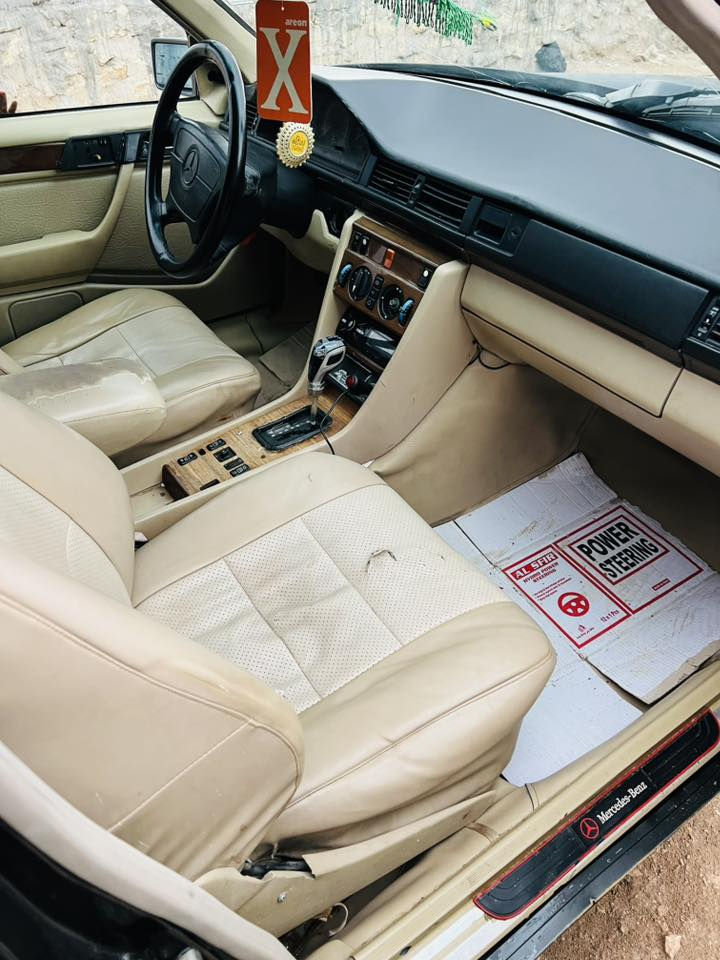 مارسدس 89 حلوة سيارة مانقصهه شي بيه طخات رقم بغداد مادور ثاني يوم مكينه كير حداديه تبريد تخم تاير
 مانقصهه برغي السعر 45 وبيه مجال مكان السيارة سماوة الهلال *********** تصال
