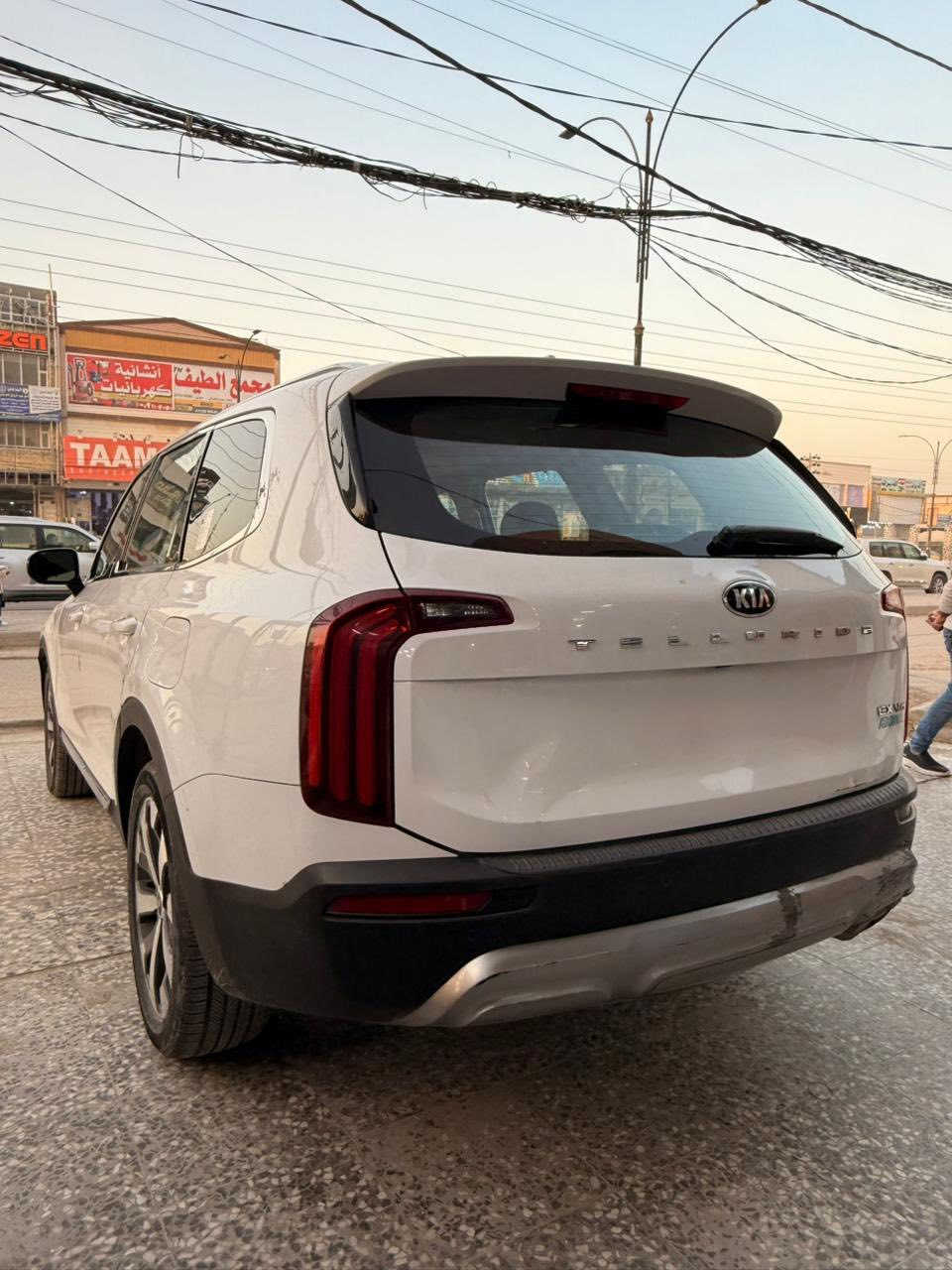 KIA TELLURIDE 🦍🩶
كيا تيلورايد موديل 2020 وارد امريكي 
لون ابيض رقم بغداد ماشية 88 ميل

مـواصـفاتها EX :
📍6سلندر 3800
📍فتحة
📍بصمة
📍كشنات كهرباء
📍 كشنات تدفئة تبريد
📍تحديد مسار
📍كشنات جلد 
📍كشنات vip
📍مانع تصادم امامي/خلفي/جانبي
📍اوتو هولد
📍اوتو ستوب
📍اشاير بل مري
📍لايتات امامي خلفي LED 
📍4وضعيات قيادة SPORT/ECO/COMFORT/SMART
📍مري شفط
📍جنطة كهرباء
📍شاحن وايرليس 

رقم الشاصي:
5XYP34HC1LG056572

ايرباك ستيرن فقط

***********
***********

مكان السيارة كربلاء
