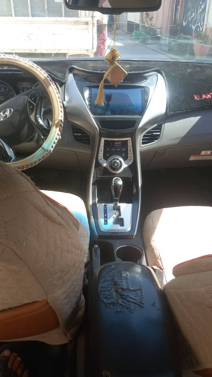 السلام عليكم نترا اللبيع مديل ١٢ وأرد مريكي حادثة جملغ خلفي قبق بنزين سنويه بسمي كير ومكينه مكفول مكان بغداد المعامل رقم *********** سعر ٨٨بي مجال
