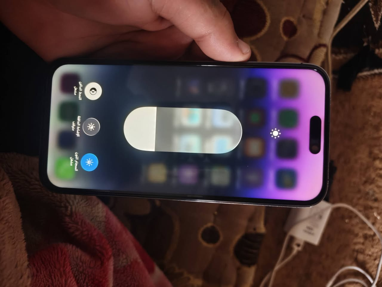 ايفون 14 برو ماكس دبل سيم
السعر 500 وبي مجال 
 بطرايه 77 بلاديه  بدون صرف 
مبدل شاشه بلادي فقط فيس ايدي شغال
***********
