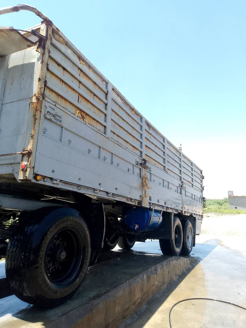 السلام عليكم عربانه للبيع طول 830 سعر 50.  ***********

