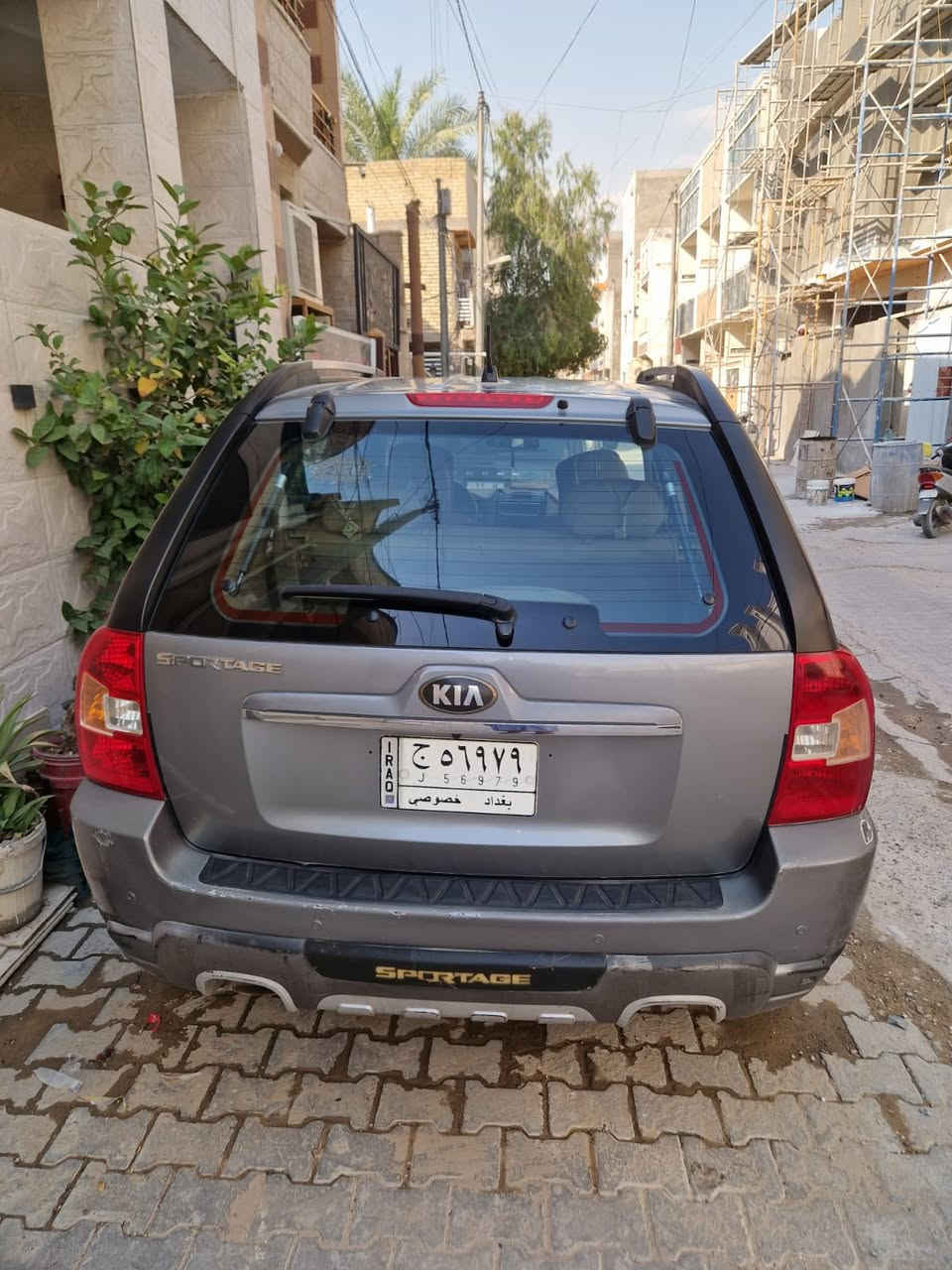 السلام عليكم
عندي سيارة كيا سبورتج موديل 2010 للبيع 🚗  

بحالة جيدة جدا 

📌 التفاصيل:

خليجي مال جناية   

اللون فيلي  

تدفئة شغالة 

تبريد ثلج ثلج

محرك 2000 دوش 

انسى صرف الوقود والحماوة  

استخدام شخصي 

رقم بغداد  

الحالة

السيارة استخدام يومي وتشتغل بشكل طبيعي  

مكفولة من الضربة والتبديل 

بجم كبس 

لغود + شواصي + تكم مكفولة

نظيفة بالنسبة لعمرها  

السيارة جانيها من 2011 على ايد وحدة

حته كتلوكها موجود 

بيها شوية ملاحظات تجميلية بسيطة بالكشر 

(موضحة بالصور)  

المكان:

بغداد  📞 للتواصل: ***********

أي استفسار اني حاضر
