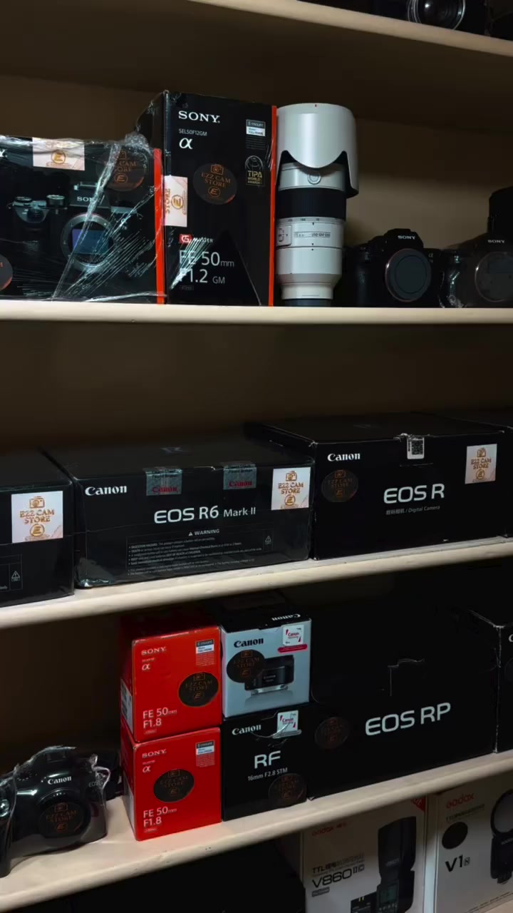 📸🔥 عروض حصرية من Ezz Cam Store 🔥📸

أقوى عروض الكاميرات والعدسات الجديدة والمستعملة بحالة ممتازة وبأفضل الأسعار في مصر!  
لو بتدور على الجودة، الضمان، والسعر المناسب... مكانك عندنا.

✅ أحدث كاميرات Canon و Sony
✅ عدسات احترافية لجميع الاستخدامات
✅ أجهزة جديدة ومستعملة بحالة ممتازة
✅ ضمان حقيقي وخدمة ما بعد البيع

🎯 سواء كنت مصور محترف أو لسه بتبدأ، هتلاقي كل اللي تحتاجه عندنا.

📍 البحيرة - حوش عيسى - شارع الجمهورية - أمام بنك مصر
📞 01001480707

Ezz Cam Store
ثقة... خبرة... أفضل سعر

🔥 عروض المستعمل وصلت عند Ezz Cam Store 🔥

لو بتدور علي كاميرا شغل احترافي بأفضل سعر… يبقي لازم تشوف الضرب اللي نازل دلوقتي 📸💥

✅ Canon RP  
✅ Canon R  
✅ Canon R6  
✅ Sony A7iii  
✅ Sony A7 IV  
✅ Sony A7R IV  

كل الأجهزة مستعملة بحالة ممتازة وبعضها Full Box 🔥  
فحص وتجربة قبل الاستلام بكل أريحية 👌

📍 Ezz Cam Store  
البحيرة - حوش عيسى - شارع الجمهورية - أمام بنك مصر  

📞 01001480707

الكمية محدودة والأسعار نار 🔥  
ابعت دلوقتي واعرف أفضل سعر علي الكاميرا اللي نفسك فيها 😎

#EzzCamStore  
#Canon  
#CanonRP  
#CanonR  
#CanonR6  
#Sony  
#SonyA7III  
#SonyA7IV  
#SonyA7RIV  
#كاميرات  
#كاميرات_مستعمل  
#تصوير  
#فوتوجرافي  
#فيديوجرافي  
#معدات_تصوير  
#صناع_المحتوى  
#Photography  
#Videography  
#ContentCreator  
#Mirrorless  
#CameraGear  
#UsedCamera  
#EgyptPhotographer


**إذا كنت صاحب هذا الإعلان وتريد حذفه لأي سبب، رجاءا أرسل رسالة إلى الدعم الفني**