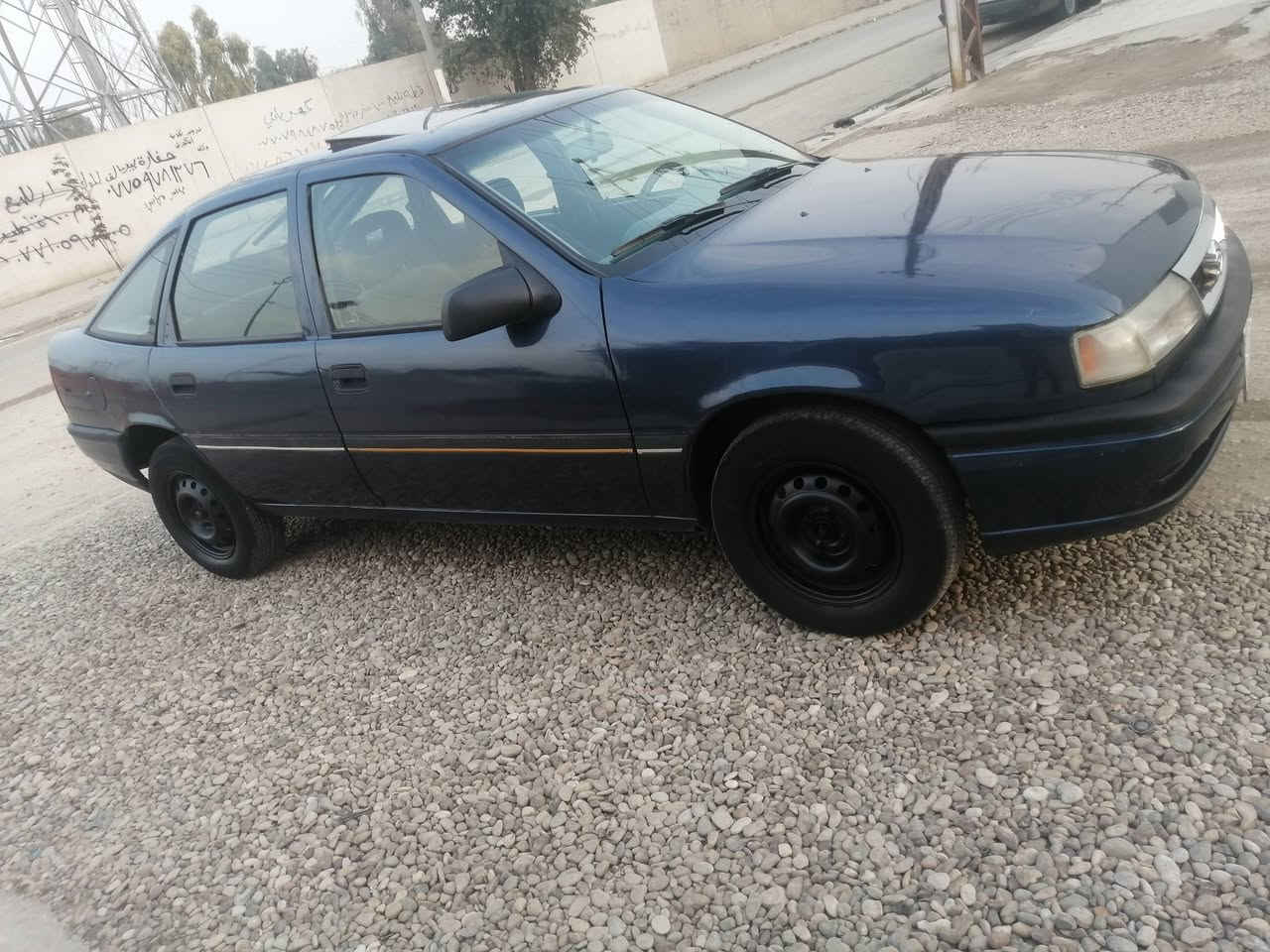 اوبل فيكترا للبيع موديل 1991 بيها دفتر بانزين سنويه كارتوني شرط التحويل و الوكاله اربع تأيرات جديد تتفئه شغال محرك 20 محرك شرط لا صرف لا بخار سياره جاهزه مال بيت بدون مصرف السعر 25 مكان السياره كركوك للاستفسار ***********
