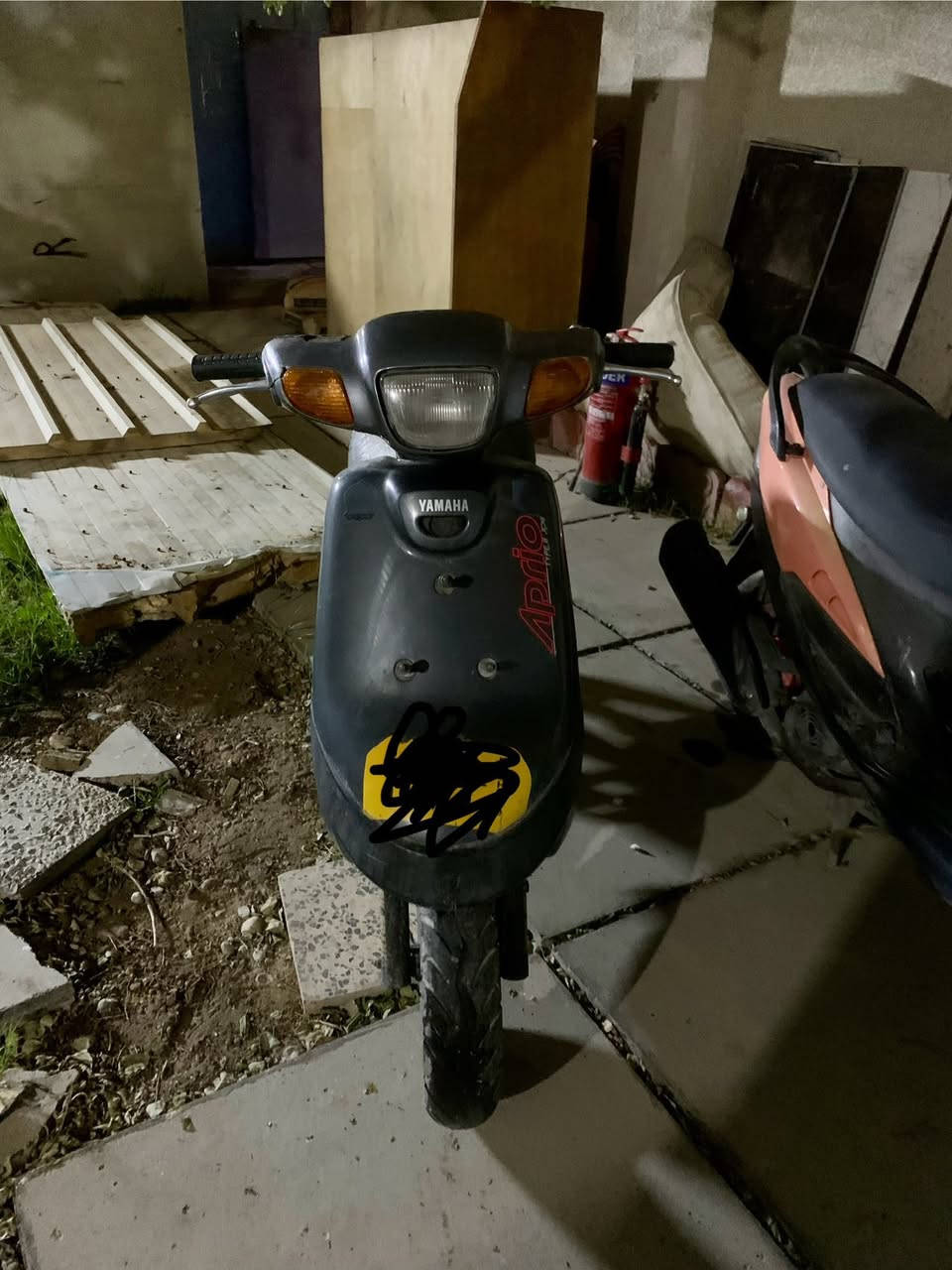 سلام عليكم دراجة بطة شغالة بس يحتاجلهة تنضيف كابريتر مكان بغداد حي العامل ***********
