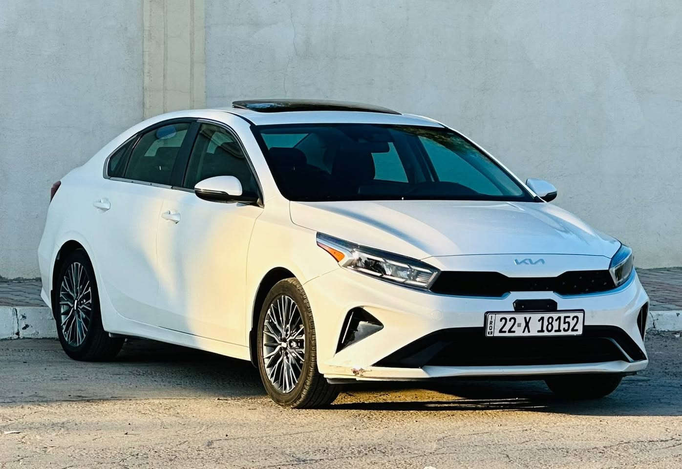 سلام عليكم كيا فورتي 23 رقم شمالي فول مواصفات سياره ماشيه 40 شرط تحويل صور حادث بلمنشور  مكان سياره بغداد شالجيه  سعر 168وبيه مجال كلش بصيط الاستفسار  تصال  ***********
