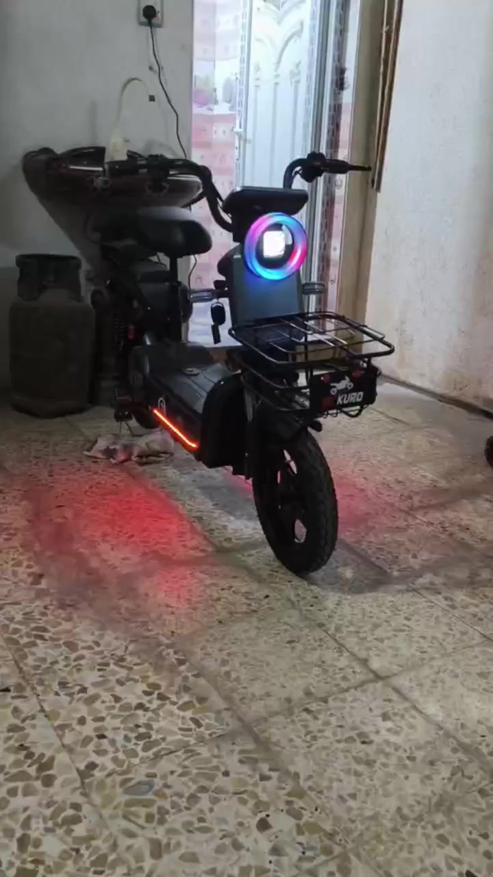 السلام عليكم دراجة شحن جديده مع الشاحنه كلوب امامي شغال بس بطاريه ضعيفه يرادله وحده جيده السعر 300وبيه مجال الشراي خاص المكان ميسان #شحن


**إذا كنت صاحب هذا الإعلان وتريد حذفه لأي سبب، رجاءا أرسل رسالة إلى الدعم الفني**