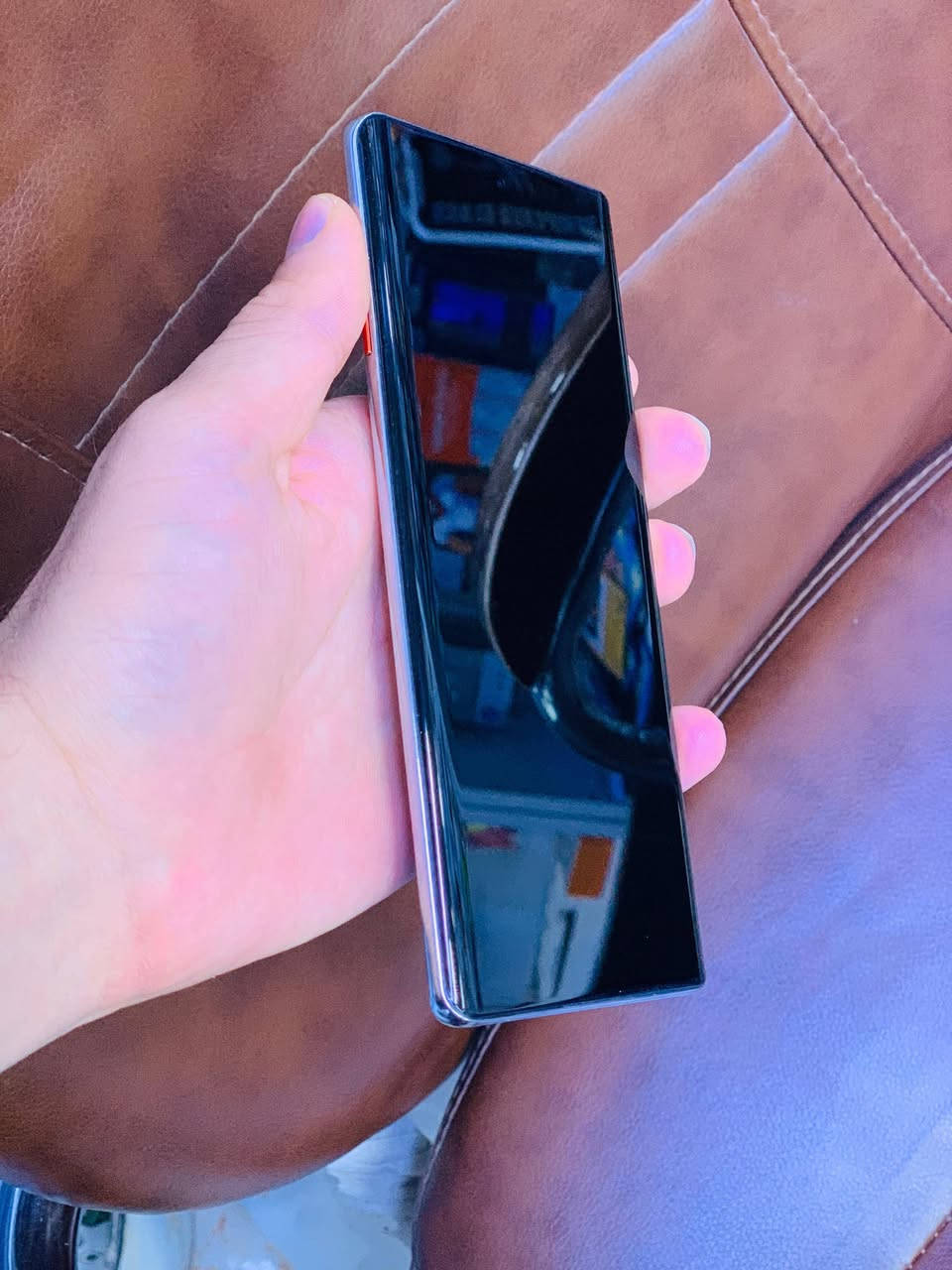 السلام عليكم, 
 تكنو 🔥 
كامون 40 برو 5G للمراوس بأيفون وأنطي فرق 
للأستفسار اكثر واتساب : ***********
