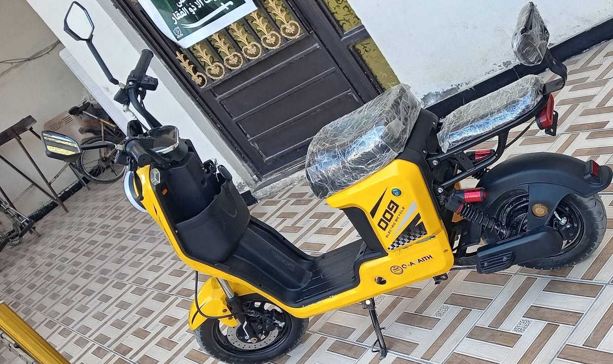 السلام عليكم R9 للبيع الدراجه حيل نضيفه صاله شهر من ماخذه جديده الدراجه اي نقص ما بيه السعر 475 للاستفسار ***********
