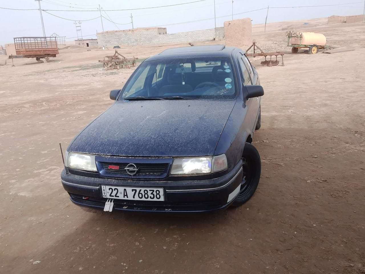 سيارة للبيع موديل 1991محدثه 1995محرك2020بل شرط كير ومحرك نضيفه وحلوه وبيها دفتر بانزين سنويه انتهاء 2031سياره شرط التحويل مكاني حيل عسكري السعر 55////***********
