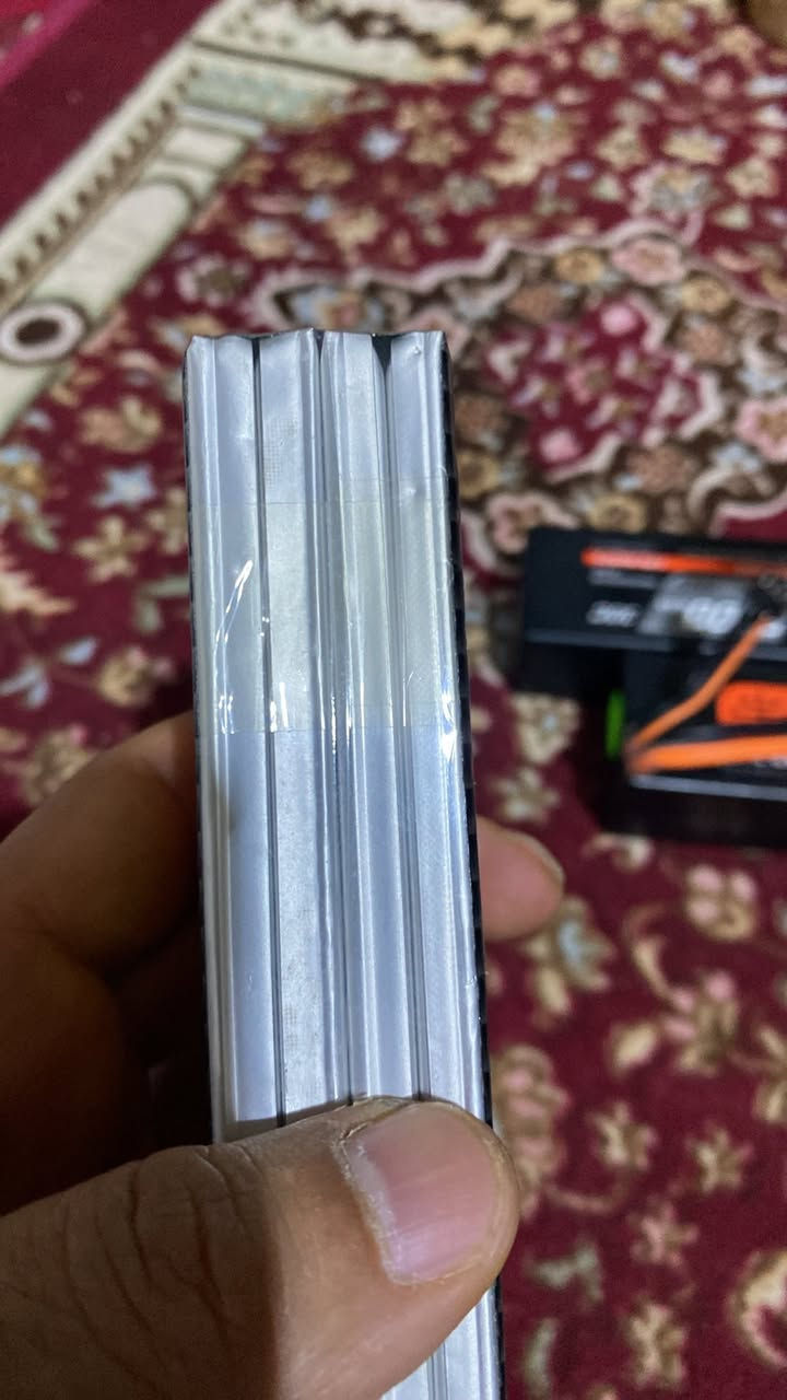 السلام عليكم 
متوفر بطاريات اشكال وانواع مثل ما موضح بالصور جديد غير مستعمل


**إذا كنت صاحب هذا الإعلان وتريد حذفه لأي سبب، رجاءا أرسل رسالة إلى الدعم الفني**