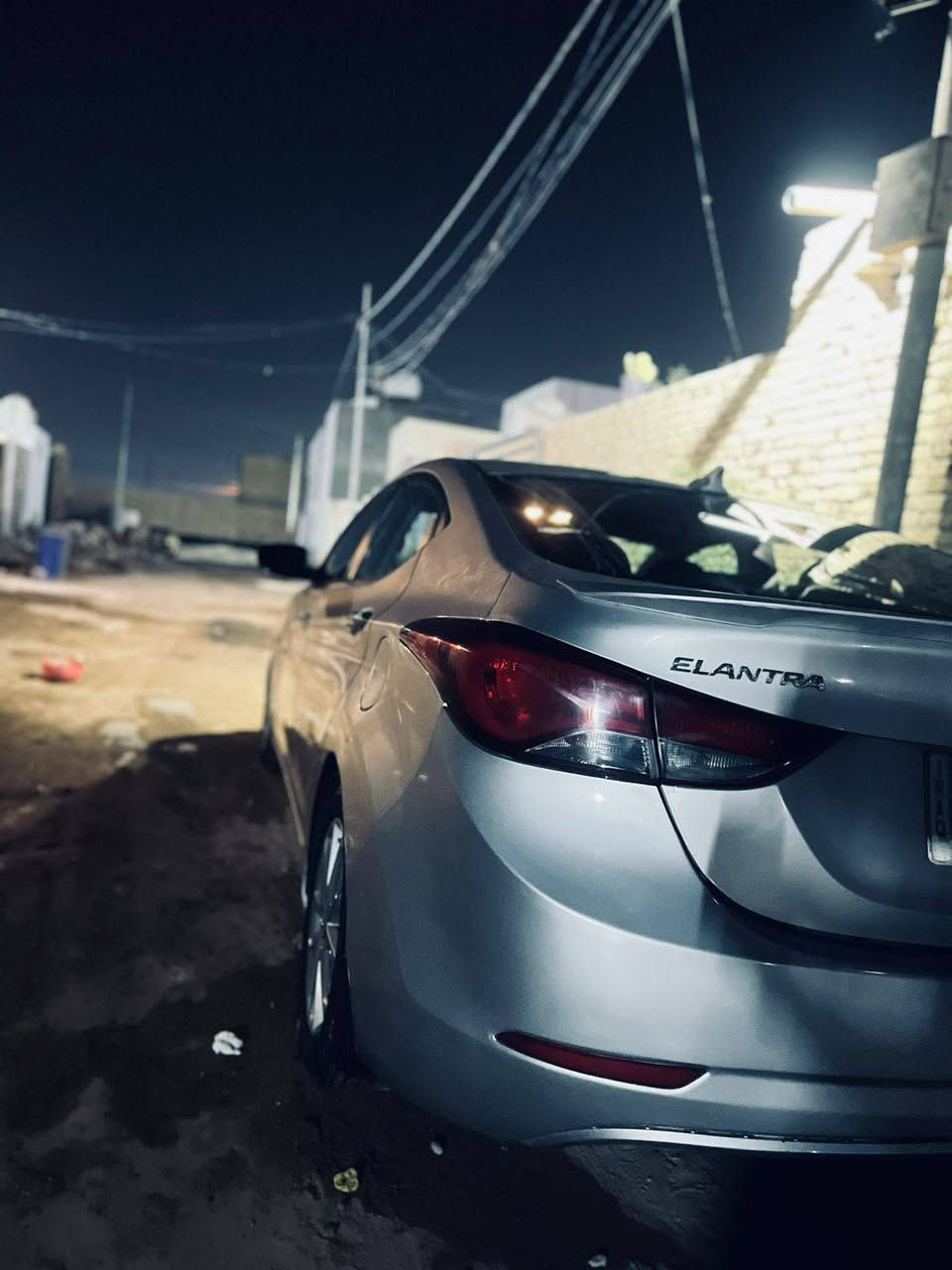 النترا ٢٠١٤ أمريكي ضررها جاملغ خلفي عكس السايق مكينة 1800 عرضها 108$  وبيها مجال حك الجية اخوان السوك كلشي بي المايشتري رحمه لوالديه لايعلق متواجد واتساب واتصال ***********
