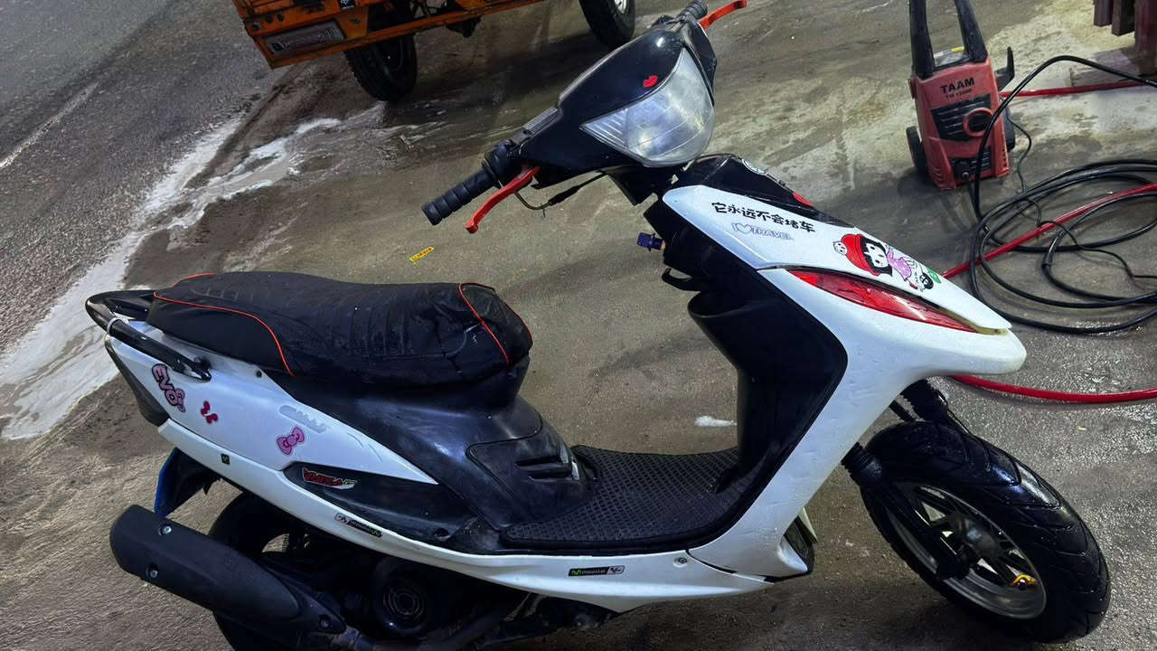 سلام عليكم ماكس عدله 49 مجفته مره وحده تجفيد شركه ناعمه وشلعه تخبل دراجه ما نقصه شي كبل لشارع تنومه شط العرب ***********
