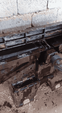 سلام عليكم مكينه نجاره  رنده نوع انكليزي تريفيز عنوان تاجي مقابل لمعسكر  سعر  ٩٠٠ وبيه مجال بسيط تلفون *********** بي واتساب
