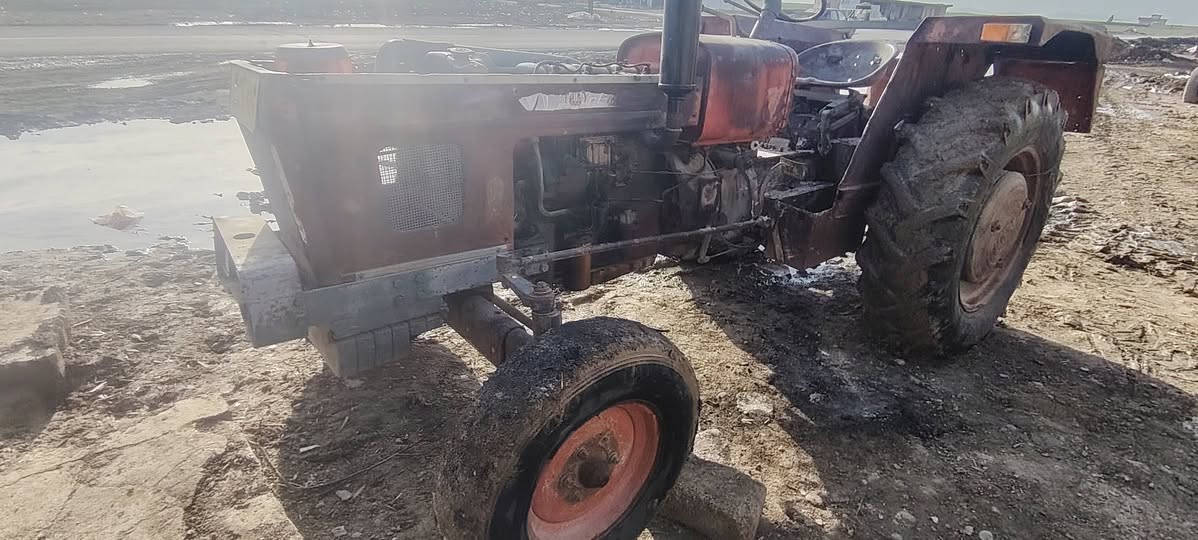 السلام عليكم عنتر للبيع موديل 90
جاهز مجهز السعر 4مليون لاستفسار الاتصال ***********

متوفر واتساب
