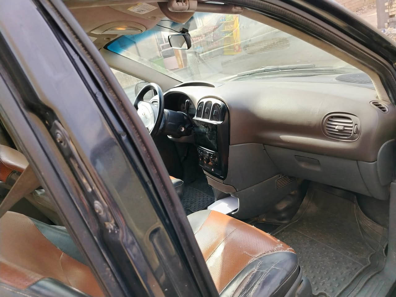 السلام عليكم دوج كلايسزر م ٢٠٠٧ بسمي بغداد فلكه سلمان *********** مروس هم ترهم ٧٠ وبيه مجال
