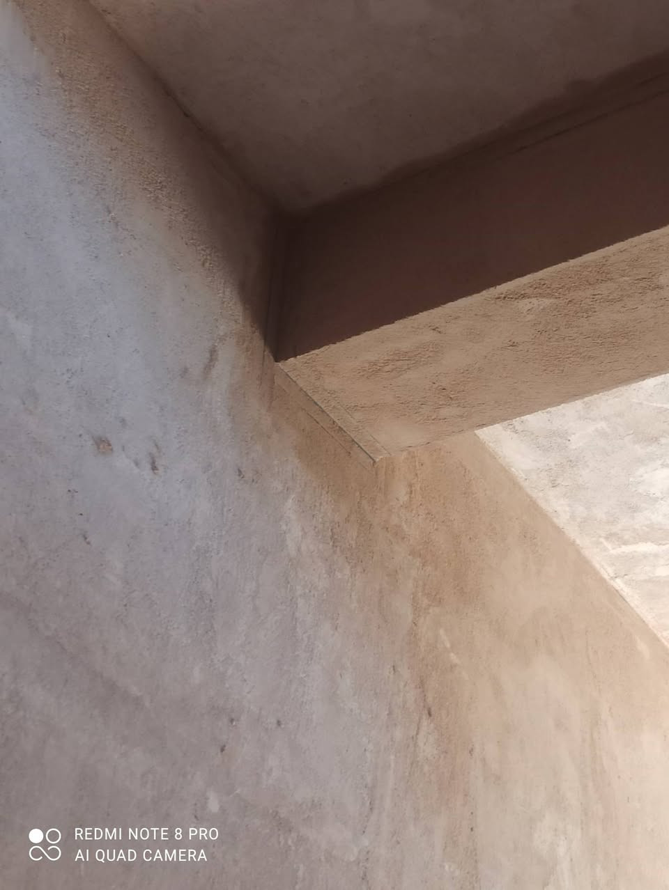 سلام عليكم متفرغ حاليا 
تشميع سمنت جص بورك 6ونص
سقل خشن وناعم وجهات تقطيع
يوميه متر مكطوعه اي شي يعجبك نشتغل
رقمي تواصل ***********
