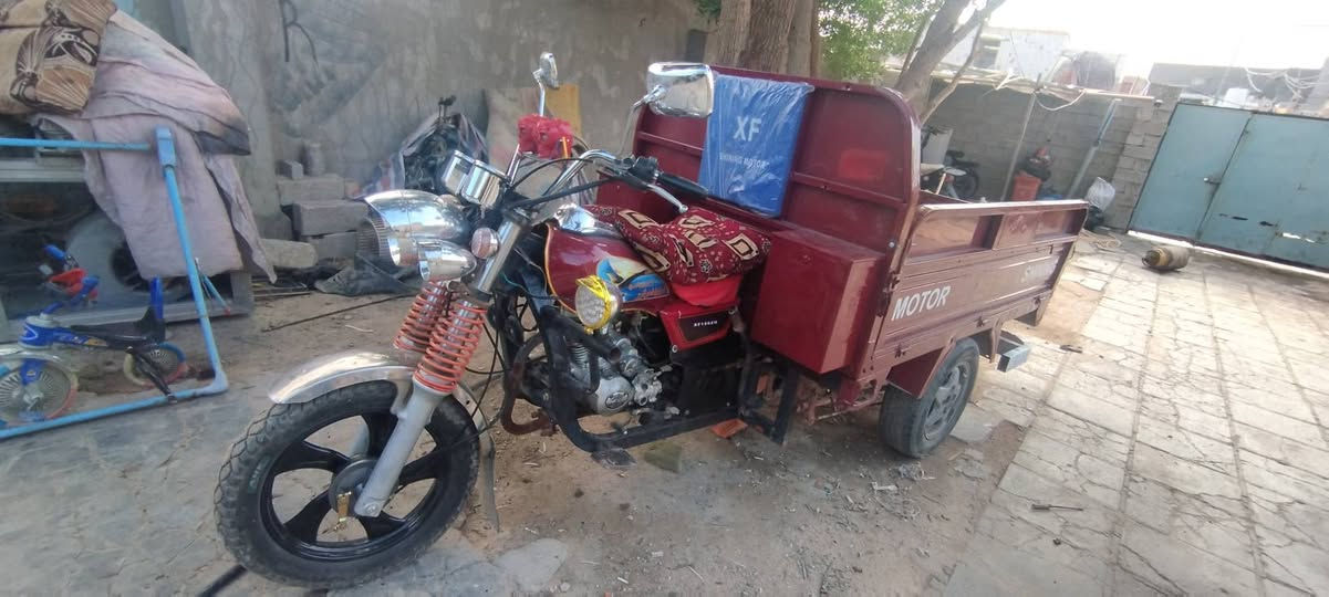 السلام عليكم ستوته رقم ألماني راعيها بالصلاحيه شوكت ماتريد داور مديل 2013 مصبوغه عام قادسيه رقم بيها فطر ركبه وملحوم محرك ام تي ار  السعر 1650وبيها مجال ناحية الرضويه ***********
