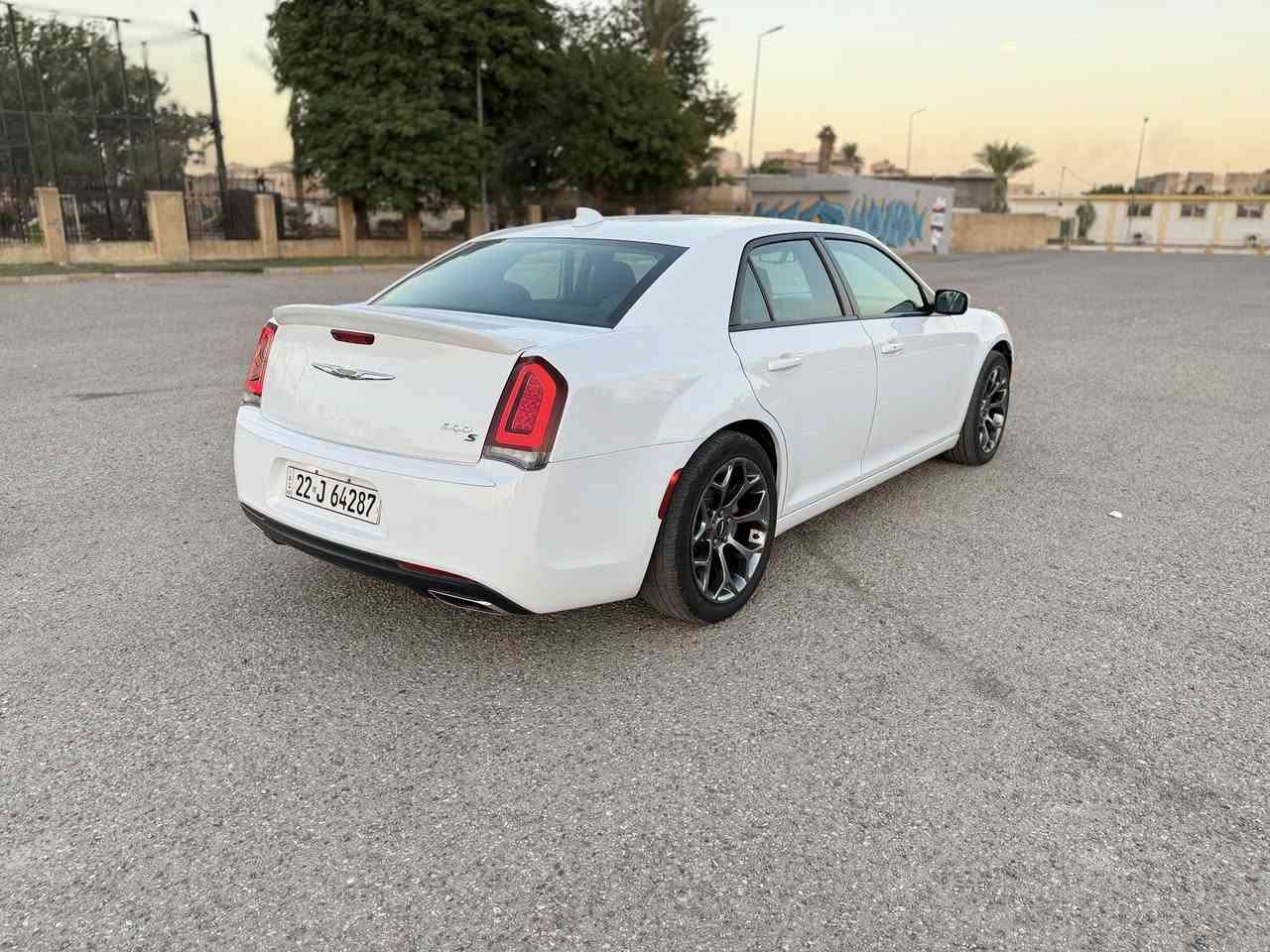 اوباما S موديل 2019 وارد امريكي بدون ضرر مكفوله و جديده جدآ 
ضرر مالته سرقه كشنات اماميه فقط 
بدون حادث او صبغ 
موصفات S 
بدون بنراما 
محرك 3.600 سته سلندر 
تحكم ستيرت و كير شفتات ب ستيرن 
كشنات جلد كهرباء فور ويل 
تدفئه كشنات 
شاشه كبيره و كامره ع بغ 
تشغيل عن بعد 
وسياره بدون اي نقص كامله و جديده ماشيه 87 الف ميل 
سنويه و رقم و هزه جديد 
مكاني بغداد حي الاعلام رقمي ***********
