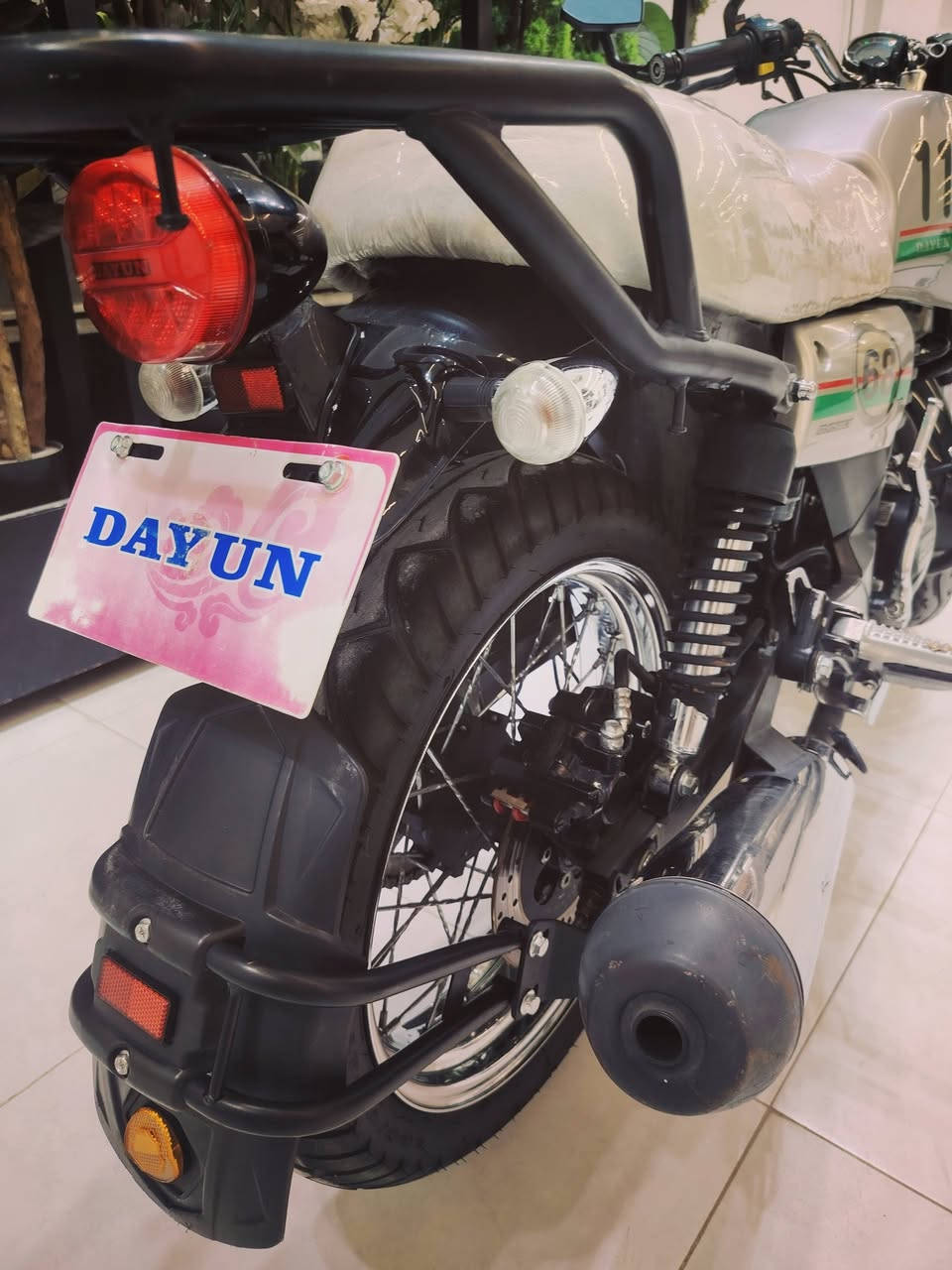 دايون لاتي
اوراق اصولي
موديل نهاية ال2020
كربلاء الجمعيه العباسيه
مابيه كل نقص بلاديه ١٧٥٠ بيه مجال للجناي وع باب اله
***********
