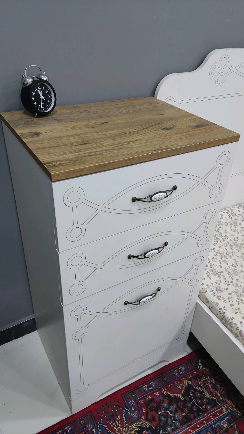 900,000 الف و بي مجال غرفه لنفرين، مستعلم لمدة شهر واحد، اخو الجديد چربايتين و ميزين و مكتبه و كنتور