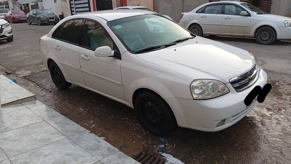 ئؤپترا 2009 توماتيك گيرو مكينة بةشةرت سةنةوى تا 2030 277000هةزار روية بونيت جاملخ نوو دةرگاو نيو چاملخى سبوغة لةگةل كةميك ساردةكوت جةمپةكى پيشى هةية أرباك بة شةرت باقى بةبى ژورى پشتى نيتى ئةو دةرگايةشى ليدراية لة رسمةكة ديارة چاكم نةكردية  سعرى 77 مةجالةكى كةم  شوين هةولير *********** أربيل, العراق
