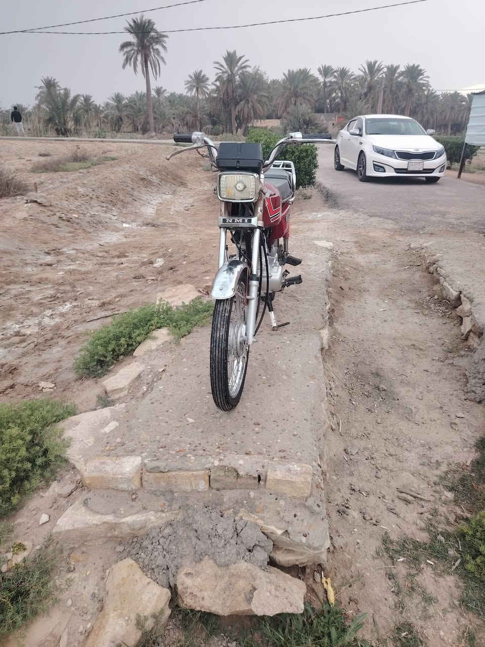 دراجه نامه للبيع موديل 25 كلك دراجه محرك شرط مامفتوح دراجه اكفلك وسويلك مكاتبه من سرقه ومن كلشي للعلم دراجه لا مغسوله ولا شي انضف من صوره هاذه رقمي متواجد وتساب ***********
