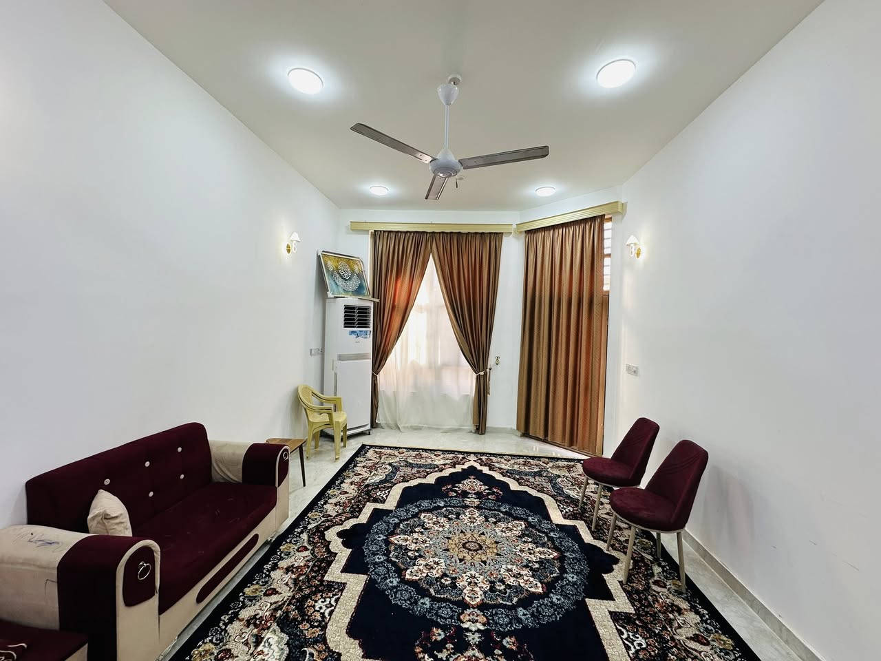 #دار للبيع__مطلوب 50 مليون قرض للأسكان يسدد شهرياً 320 الف

🏡دار للبيع _طابو صرف _حي الأمام قرب المستوصف
  الموقع // حي الأمام __ قرب المستوصف __يطل ع ساحة 
المساحة // 200متر (10✖️20) 

               ✅بناء حديث درجة أولى✅
 
يحتوي الطابق الأول  ع// غرف نوم 2 ➕هول➕مطبخ➕مجمعات صحية2 ➕كراج سيارة 🚙 
الطابق 2 // 2 غرف نوم ➕مجمع صحي ➕هول
الطابق 3 // غرفة نوم 🛌 

  🏫📚نستقبل جميع عروض البيع و ترويجها بإعلانات ممولة 
      للمزيد من التفاصيل الاتصال او المراسلة خاص 

حجي حسن السعيدي            ***********
علي السعيدي ***********_ ***********
حسين السعيدي ***********_ ***********

 📍موقع المكتب  📌 الحله - حي الأمام علي
قرب مول حي الأمام علي (ع) _مقابل صيدلية الوافي
