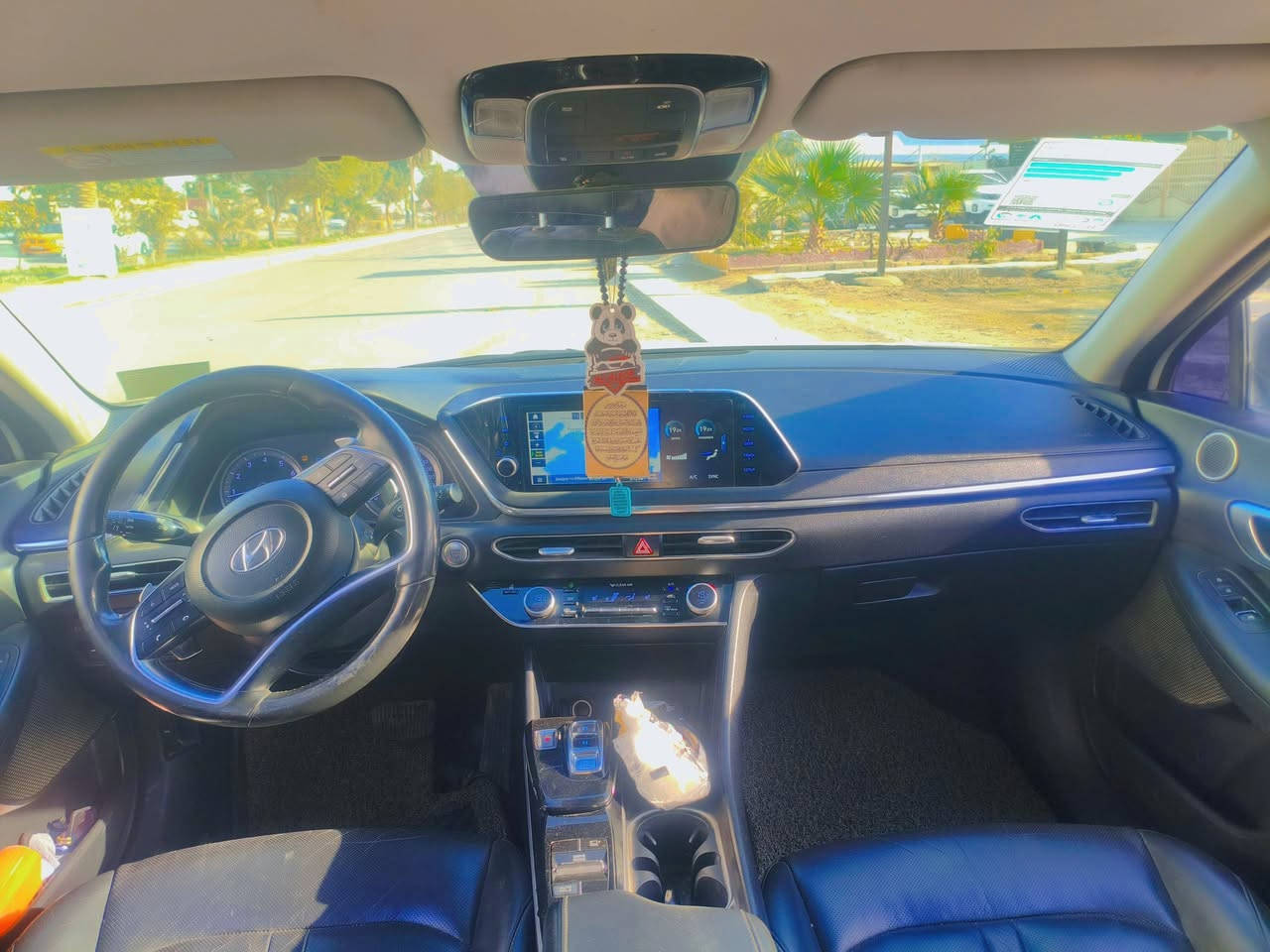 السلام عليكم
للبيع سوناتا غاز موديل 2020 رقم قادسيه 
غير مكفوله بيها ثلاث قطع مكان السياره ديوانيه السعر 158
للتواصل الاتصال ع الرقم ***********
