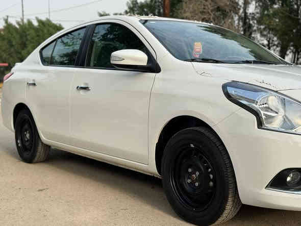 السلام عليكم
نيسان ( سني ) 
موديل 2025 
ماشيه ١٩ الف
شاشة                               
كامره 
تبريد قطعتين
أربع جام كهرباء
تحكم ستيرن جهتين
يدات  نكيل
اشاره بالمري 
حساس تاير 
دبل ايرباك 
بلوجكتور 
(رقم اربيل 
السعر 132
***********
 الكراده شارع ابو نواس قبل جسر المعلق
