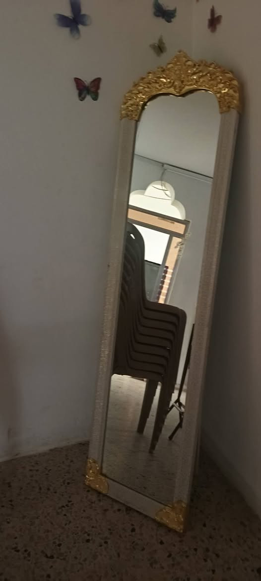 سعر الميز ١٨ الف
سعر الكرسي ٤٠٠٠
سعر المرآة ١٥ الف


**إذا كنت صاحب هذا الإعلان وتريد حذفه لأي سبب، رجاءا أرسل رسالة إلى الدعم الفني**