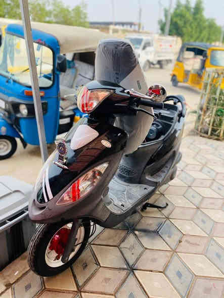 كامـكو V2.  الـبيع 
 
***********

مـوديل 13
دراجـة نـضيفه كلـش 
عـنواني قـلعه سـكر 
سـعر 800
