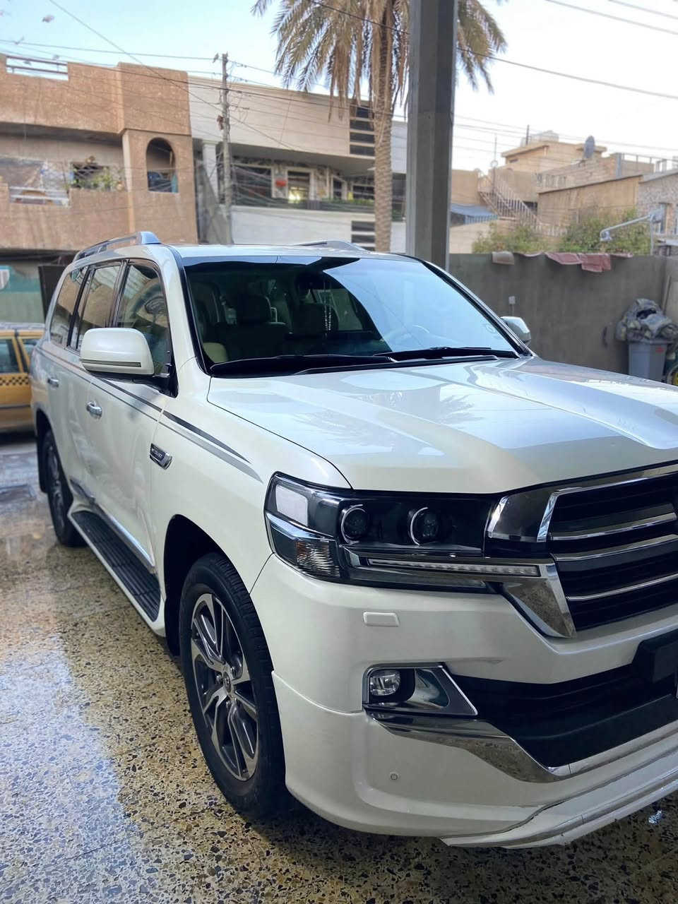 تويوتا لاندكروز 2020 كراند تورنك ساز باب اول
فول موصفات GXR شركة ساز 6 سلندر

مكفوله كفاله عاامه من الصبغ والبارد

ماشيه 70  الف كيلومتر 

3 شاشات بلادي شاحن تليفون 

جنطه كهرباء  كرسي كهربا 3 طكات 

العنوان  بغداد السيديه  قرب تقاطع درويش 

للاستفسار ***********
