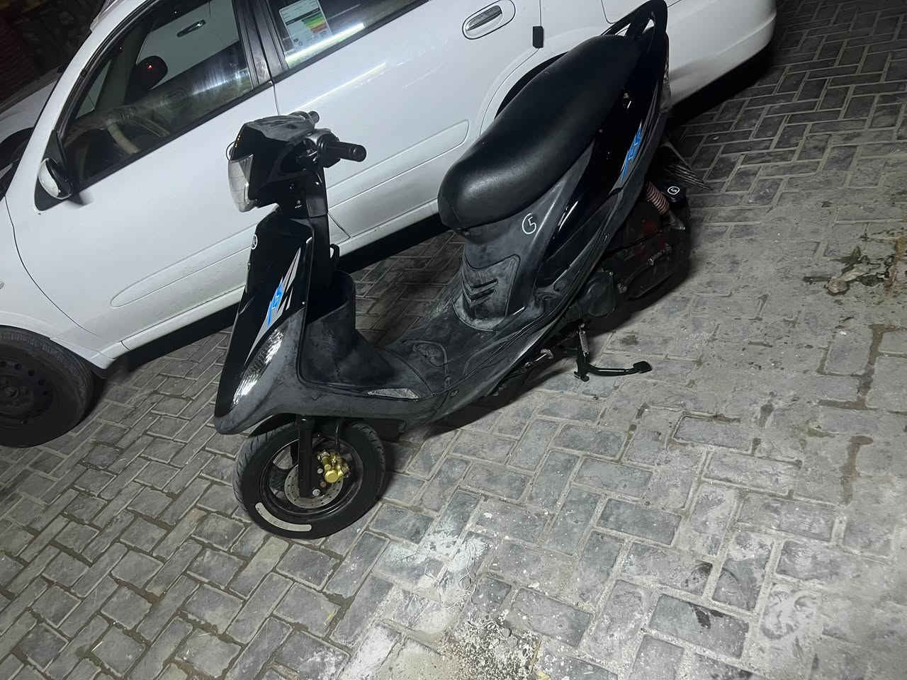 دراجه رمبه مكينه ما مفتوحه تجيب فيتر وتفحص كلها ختم واحد وعندي ضرف واريد ابيعه بخساره والله ٦٥٠وهاذا رقمي  واتساب***********
