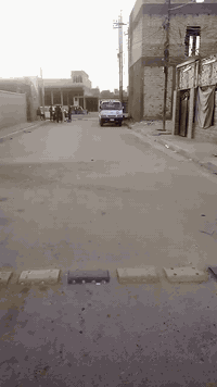 قرب شارع ابو احمد مقابل صدر الخلاق المساعه 100م وجهيه 5 ونزال 20 سند 25 رقم الهاتف ***********
