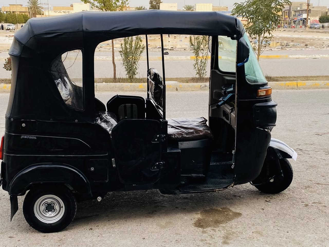 سلام عليكم ورحمة الله وبركاته 
تكتك موديل 2022 شهر ال 5 رقم واسط انكليزي مداور ثاني يوم معمره دوس وبيه لغد الاستفسار *********** 
مكاني واسط قظاء النعمانيه
