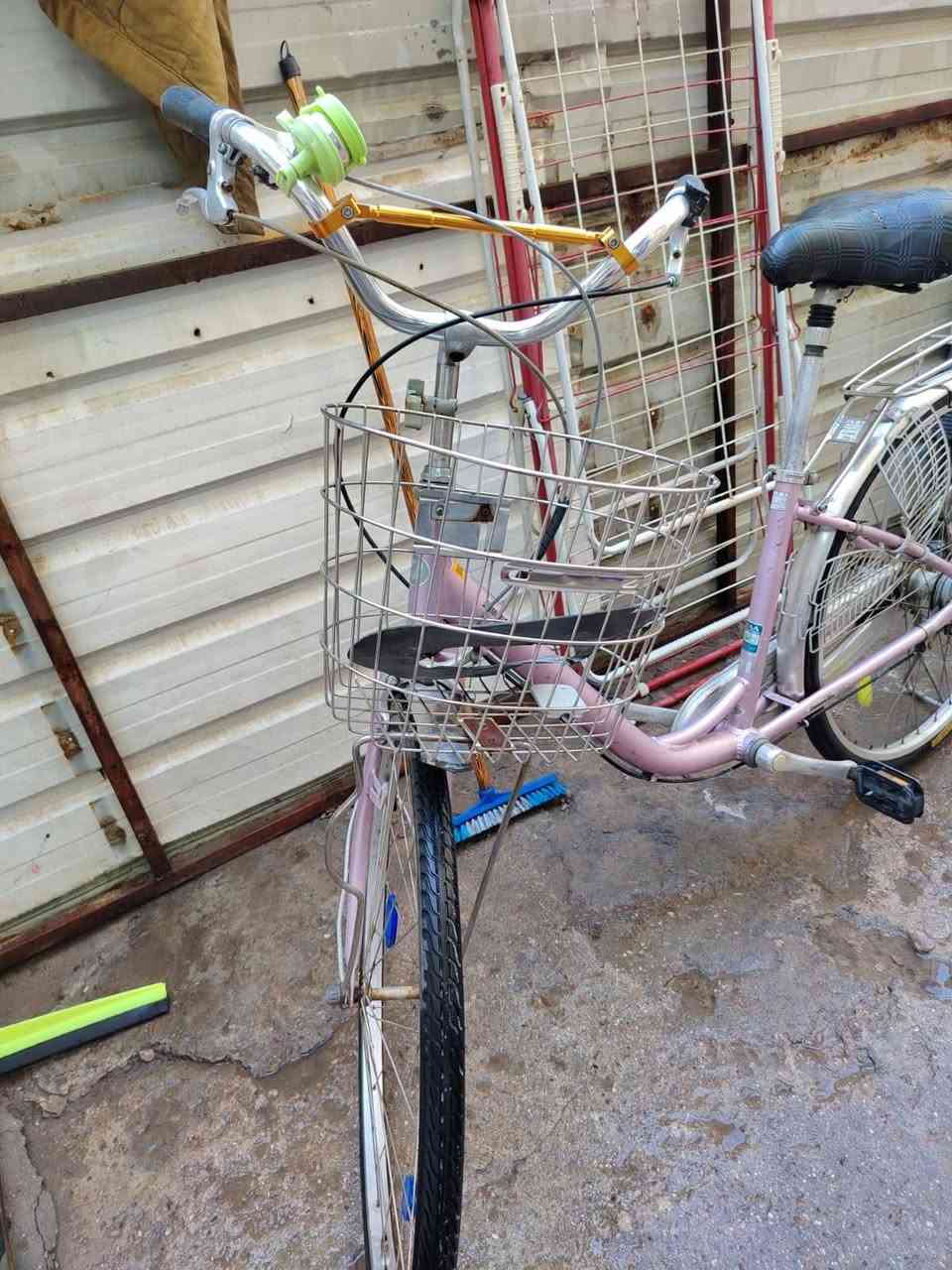 حجم ٢٦ السعر ١٠٠ اي استفسار علخاص او الاتصال بالرقم وات ساب متوفر ***********
