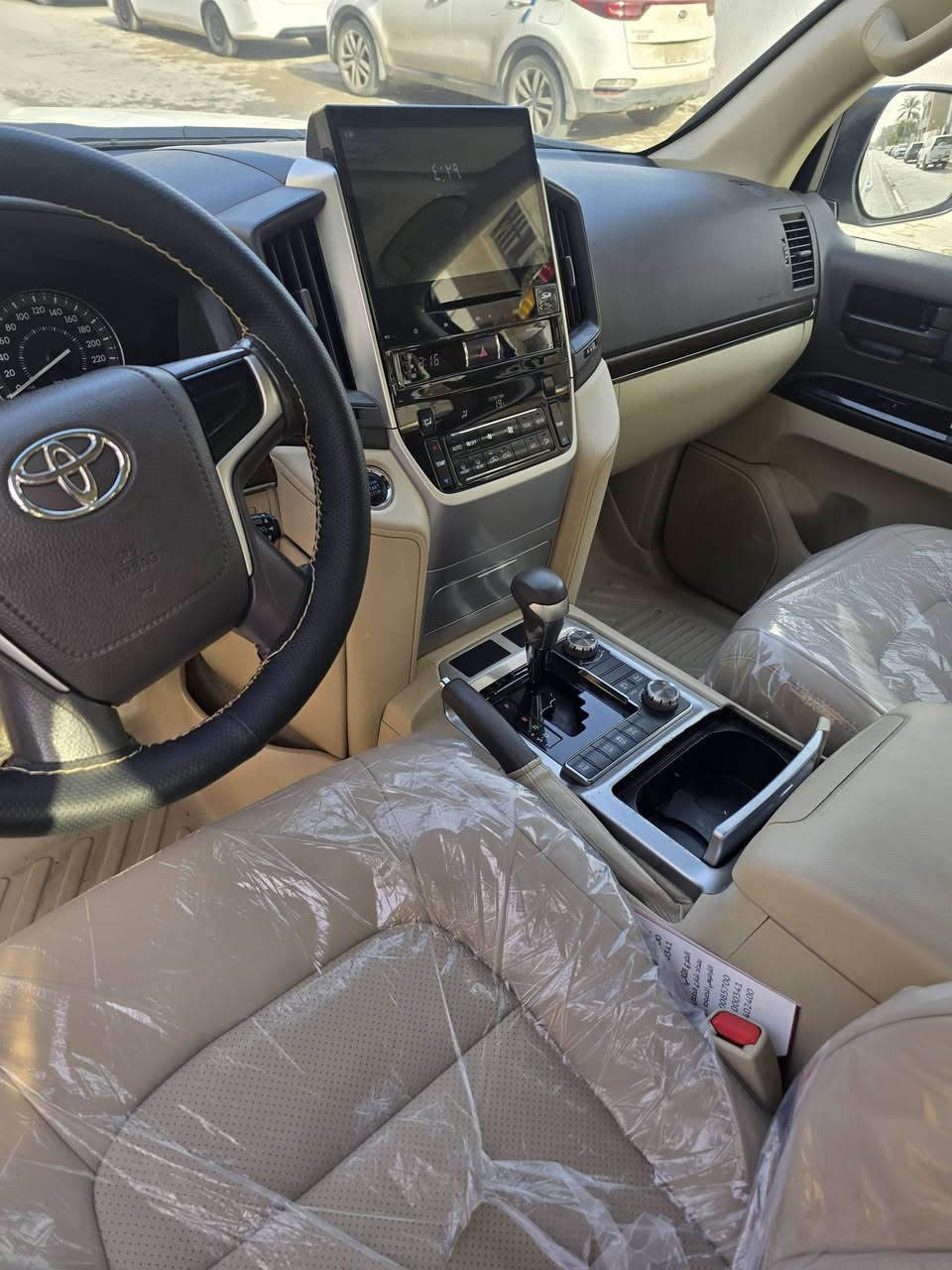 السلام عليكم للبيع لاندكروز 2020 شركات السياره جديده وحلوه وماشية 100 الف بيها بارد بالجاملغ الأمامي موضح بالسونار كدامكم وباب الي خلف الراكب بالداير جدا بسيط السياره باسمي ورقم مميز موضوح كداكم رقم اربيل السياره كامله وجاهزة مواصفاتها كراسي كهرباء جلد صندوك كهرباء اربع كامرات دبل حساس السياره سته سلندر رايدها ب48000 يعني 480 وبيها مجال للشراي للاستفسار الاتصال ***********
