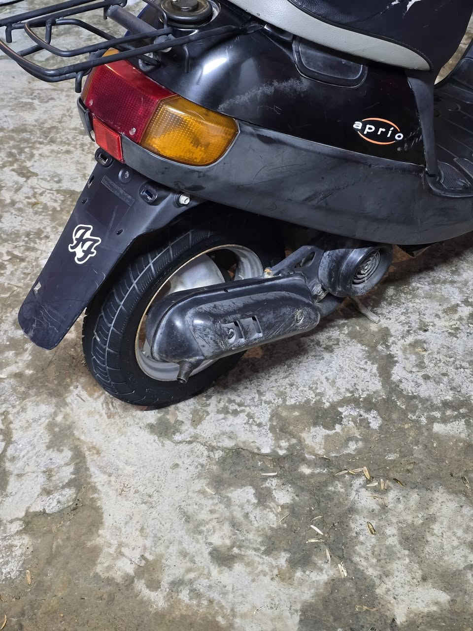 سلام وعليكم شباب مرخصت مدير الكروب دراجه البيع دراجه نضيفه وكلش حلوه ومكينه ما مفتوحه دراجه محتاج واريد ابيعه 
وابقيه بلبيت نضافه100/90مكاني بصره ابو الخصيب بخدمت شراي سعر 450وبيه مجال رقمي ***********
