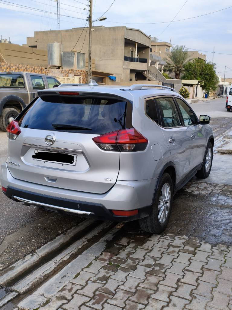 مكلف بل ناشر  سياره نيسان روج سعر مناسب
سعر 140 دولار 
موديل ٢٠١٧. Sv لون سلفر 
وارد كنديه
حدثها قطعتين جاملخ و بنيت
رقم شاصي موجود بل منشور 
كير مفتواح مكين شرط
رقم سليمانيه جديد الحد ٢٠٣٠
دفتر بنزين بيها
مكان سياره كركوك
رقم صحاب سياره *********** كركوك, العراق
