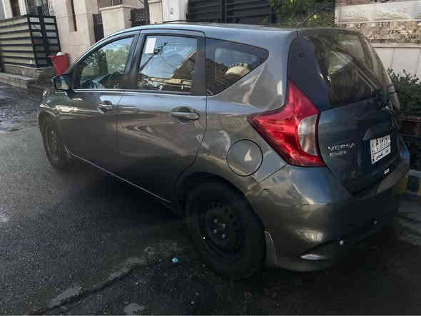 للبيع فيرسا نوت موديل 2018 وارد امريكي بدون حادث بدون صبغ فقط دعاميه اماميه بدون ايرباك حتى راديترات البلاديه ماشيه 58 الف فقط السياره بوضع الشركه واستخدام شخصي مال بيت ع ايدنه وبسمنه رقم بغداد تحويل مباشر
السياره كلشي بيها بلادي وعلى وضع الشركه كير ومكينه لوك برغي ممفتوح بيهن
الصدر مال شركه ممتاز
تخم تايرات شادلها قبل اسبوع جديد
باتري جديد ابو الضمان
تبريدها بلادي على وضع الشركه ثلج ماشاءالله
تدفئه شغاله
السياره حتى مي الشركه البلادي الاخضر بعده بيها
السياره مواصفات استندر  ٤سنتر لوك وتحكمات ستيرن ودشبول ليزري يعني مواصفات استندر مال فيرسا
السياره مسويلها سونار واضح بي كلشي كداكم اخوتي 
وصور الحادث منشوره يمكم 
مكان السياره بغداد الكرخ حي الحسين 
السعر 103 ورقه وبيها مجال بسيط
للاستفسار *********** Colombo
