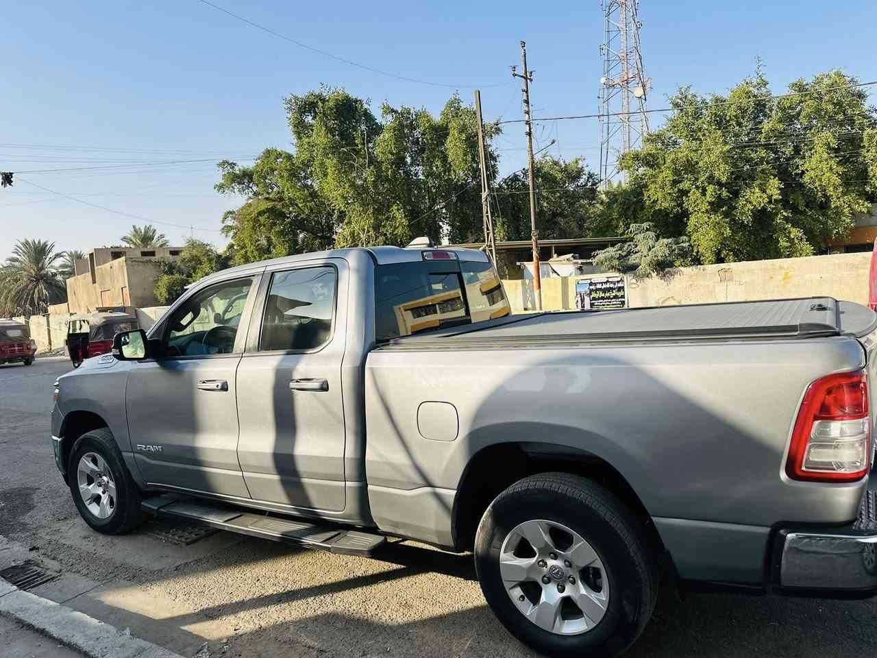 دوج رام بك هورن ٢٠٢٢ باب قصير بدي طويل . محرك ٦ سلندر ( ١٥٠٠ اي تورك ) ماشية ٣٣ الف ميل الحادث بالصور موجود رقم شبه مميز  
السعر ١٩٥ ورقة 
للاستفسار : ***********
