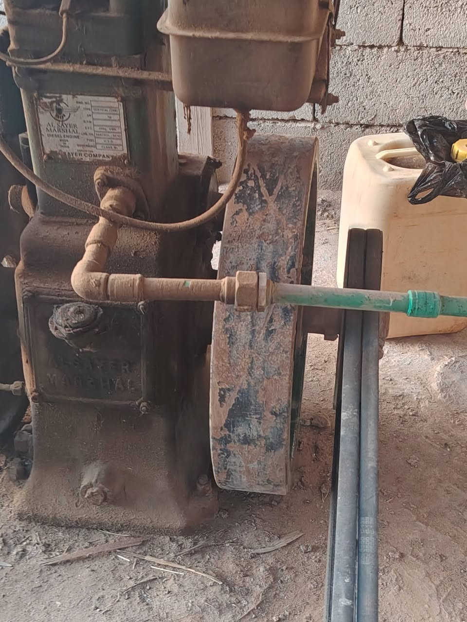 مولده هندي لستر ابو 16 مولد كبسه هوه كبسه گاز يصرف بساعه نص لتر گاز تبريده ماء ودهن  رئس توليد 10كيفي
شغال ع الفحص لتواصل ***********
