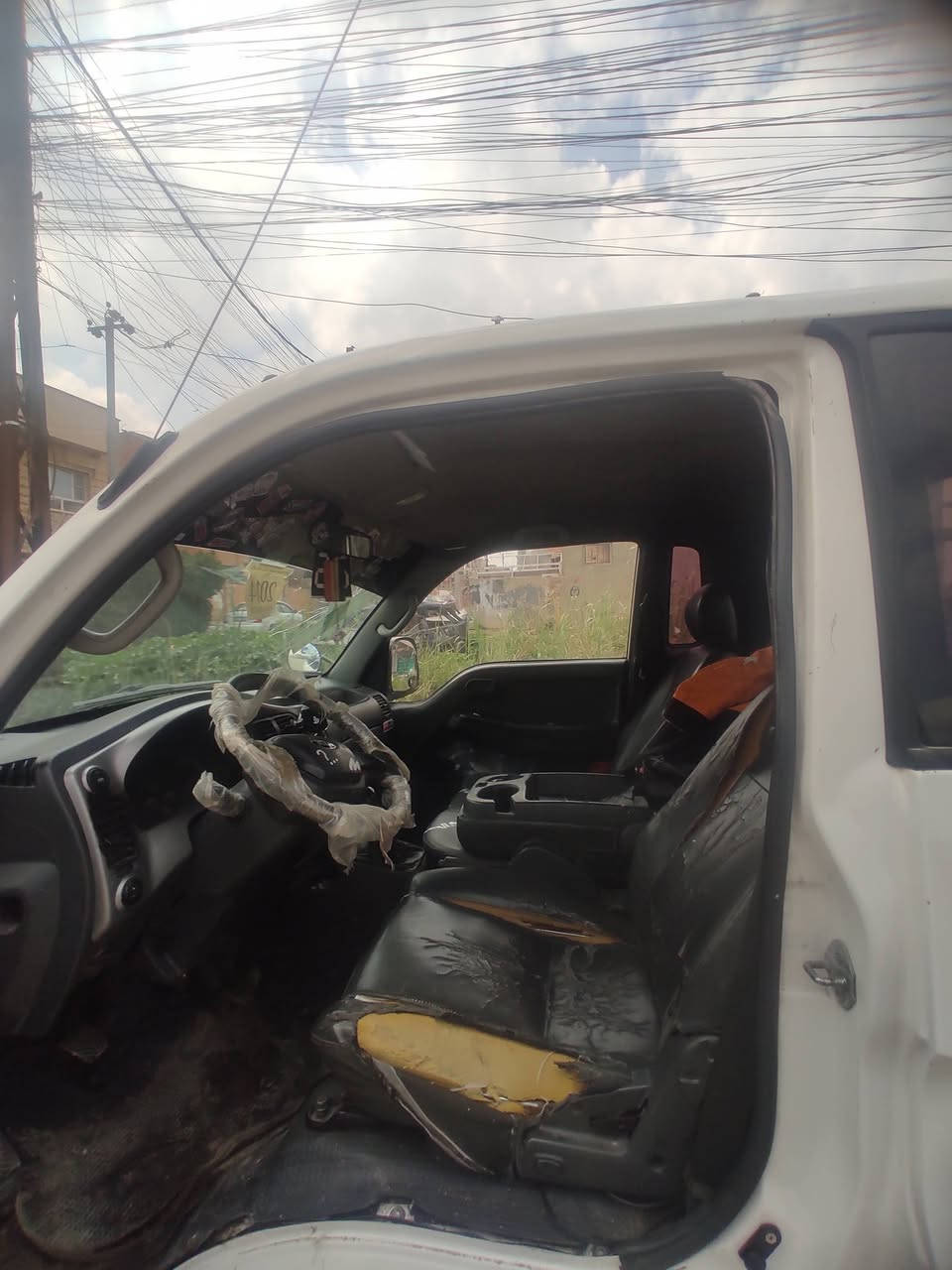 السلام عليكم كيا بنكو 3 محرك 3000 ستاريكس معمر قبل سبوع سياره 2006 مبدل قماره حصه كاز بيها رقم جديد سياره 
السعر 78 بيها مجال بسيط عنوانها موصل 
***********
