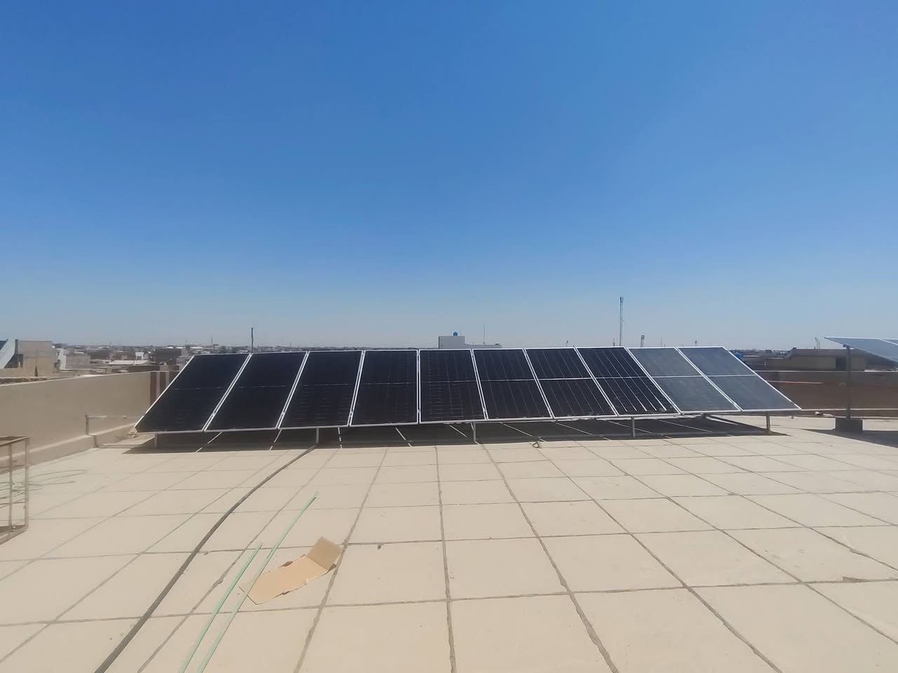 مستمرين بتجهيز منضومات الطاقه الشمسيه🌞 للحصول على (طاقه نضيفه وبيئه نضيفه 🌈🌿) 

تم تجهيز  بنايه بمنضومه طاقه شمسيه ⚡⚡
بمقدار 45A نهاري +30A ليلي لمده 4ساعات 🌠
بالاعتماد على 
1- انفيرتر من ماركه Goodwe 12kw ip66 ضمان 5سنه استبدال
2-بطاريه من ماركه Dyness 16kw ضمان 5 سنه استبدال
3-الواح ماركه جينكو 620w ضمان20سنه استبدال

للحجز و الاستفسار التواصل واتساب 
قسم الصيانة / ***********
قسم المبيعات/ ***********
 الطاقه الشمسيه في كربلاء وبابل  والنجف وتجارة السيارات الكهربائية EV Cars 
سوق الطاقه الشمسيه في العراق
