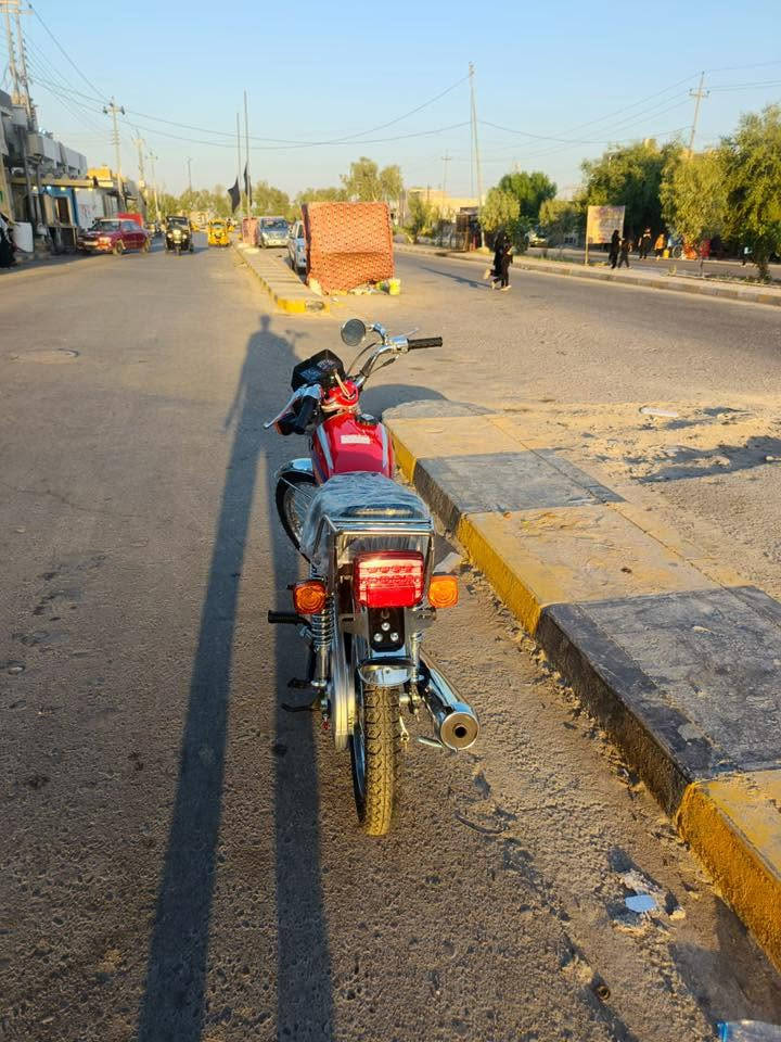 سلام عليكم دراجه نامة شلامجة كله اصلي بلاد 2026 اوراق سكنر صارلها يومين  طالعه من الوكيل مكاني المجر الكبير  ***********

