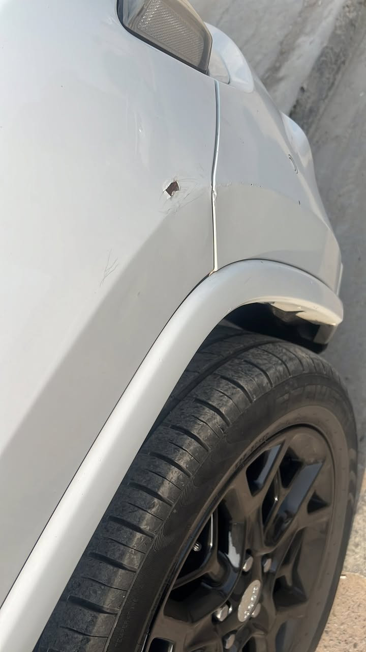 السلام عليكم  للبيع او مراوس
جيب اوفرلاند خليجي 2014 فول 

بانوراما 

جكات

كشنات تدفئه تبريد 

الكشنات الوره تدفئه

هيترات بالمري

ماشيه 142 الف كيلو متر 

كشنات كهرباء 

ومعروفه مواصفات الاوفرلاند 

بيهه صبغ اجزاء مو قطعه كامله موضح بالصور بدون ايرباك بدون دواخل 

محرك كير كفاله 

مكاني المنصور 

ممتواجد ع النت السعر 190 وبيهه مجال بسيط

***********
