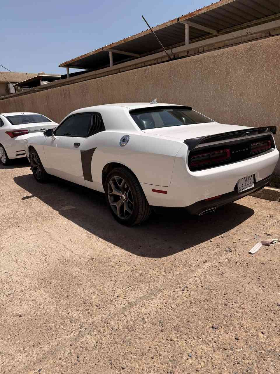 جالنجر sxt ٢٠١٨
ماشيه ١٥٠ الف كيلو
مكينه ٦ سلندر ٣٦٠٠
السياره حادثهه جاملغ ونص البنيد
عليهه ادامه جديده
كير محرك تبريد بشرط
فول مواصفات
عليهه كت كاربون فايبر ،دواسات نفخه ولحيه جديده ,شوته رياضيه واويل كاتج كان من شنايزر
الشوته والدواسات والسبويلر الابيض الاصلي موجودات
مكانهه بغداد الدورة
عارضهه ب١٧٢ ورقه وبيهه مجال بسيط
***********
