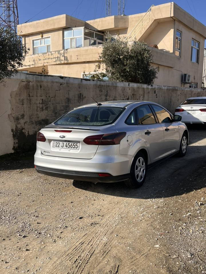 فورد فوكس ٢٠١٦ مكينه ٢٠ مرغوب سبوخ ٣ بست سه ر بؤنيت بؤياغه بئ داخيلى بئ ارباك ٢شوئنى بچوك سارده 
مكينه  گئر به شه رت نه كرايته وه تؤزئ كلاجى زعيفه
سعر٨٠ تؤزئ مجال
***********
